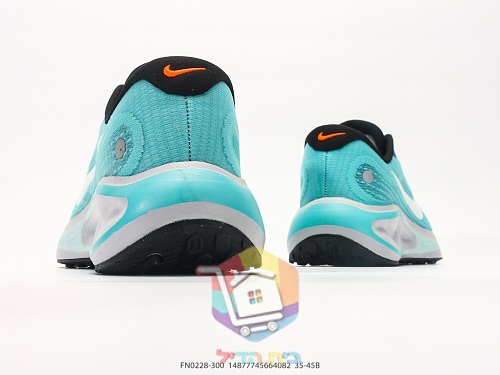 נעלי ריצה Nike בטורקיז עם סוליית פוד 5