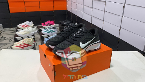 נעלי ריצה Nike בטורקיז עם סוליית פוד 11