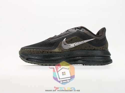 נעלי ריצה Nike שחורות עם סוושוש לבן 9
