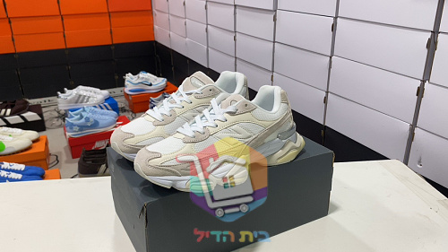 נעלי New Balance 9060 בארבעה גוונים פסטליים 31