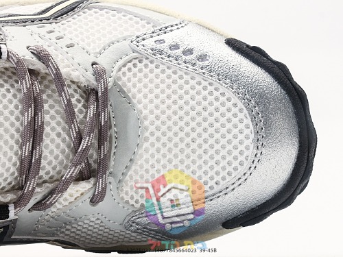 נעלי ריצה ASICS רטרו כסף, לבן 2