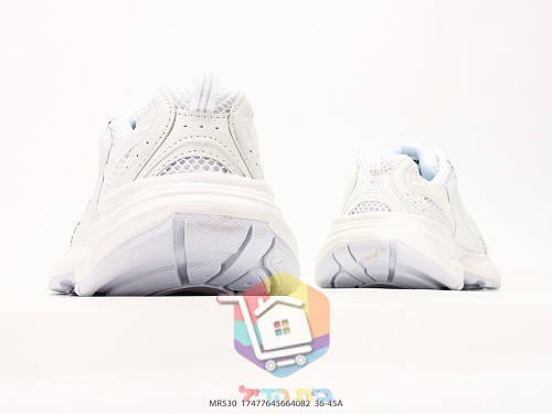 נעלי ריצה New Balance 530 עם לוגו N מתכתי 14