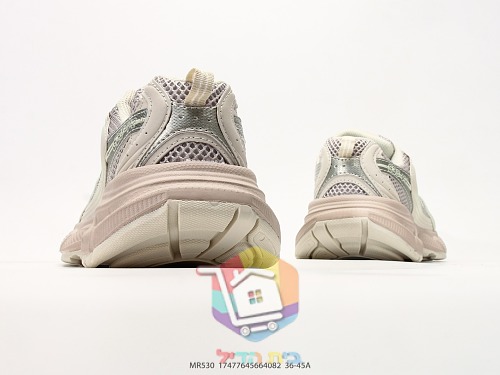 נעלי ריצה New Balance 530 עם לוגו N מתכתי 22