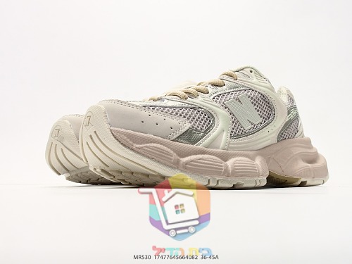 נעלי ריצה New Balance 530 עם לוגו N מתכתי 23