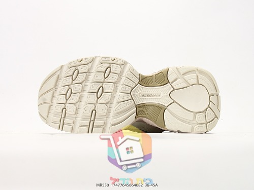 נעלי ריצה New Balance 530 עם לוגו N מתכתי 24