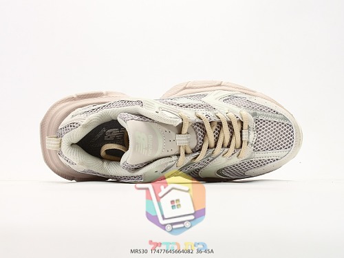 נעלי ריצה New Balance 530 עם לוגו N מתכתי 25