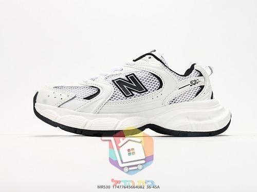 נעלי ריצה New Balance 530 עם לוגו N מתכתי 36