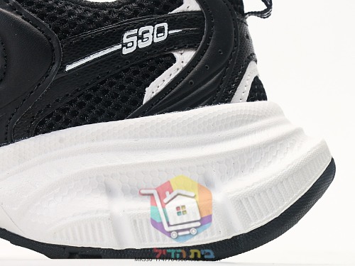 נעלי ריצה New Balance 530 עם לוגו N מתכתי 39