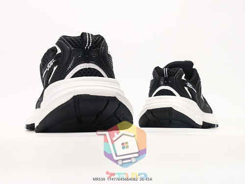 נעלי ריצה New Balance 530 עם לוגו N מתכתי 40