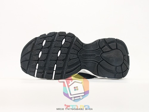 נעלי ריצה New Balance 530 עם לוגו N מתכתי 42