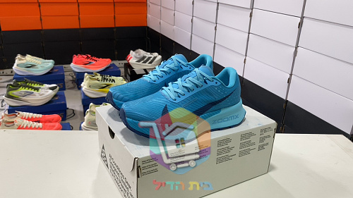 נעלי ריצה Nike ZoomX בגוון תכלת 1