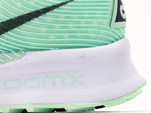 נעלי שטח Nike ירוק מנטה 2