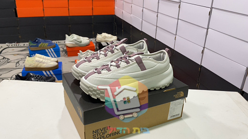 נעלי שטח Nike בשני גוונים 20