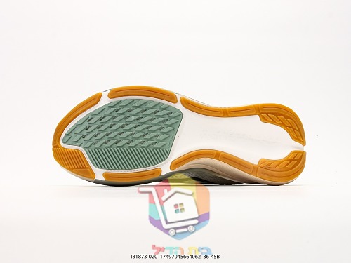נעלי ריצה Nike ברשת בחמישה גוונים 21