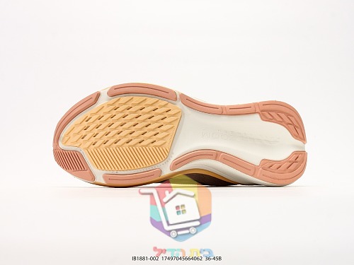 נעלי ריצה Nike ברשת בחמישה גוונים 29