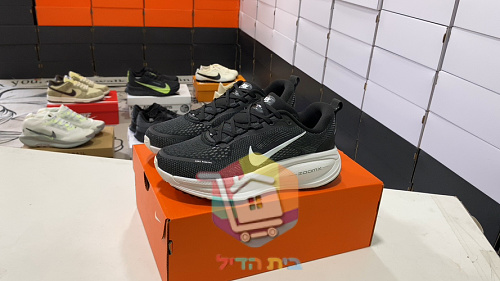 נעלי ריצה Nike Vomero 18 מרשת 30