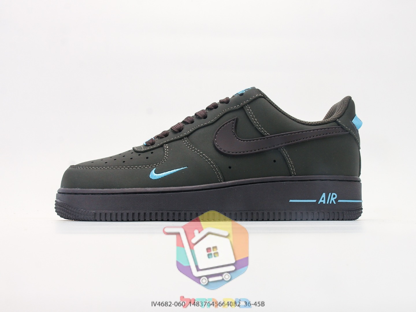 נעלי Nike Air Force 1 07 בגוון אפור כהה