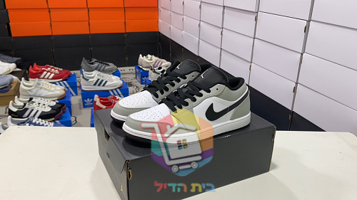 נעלי Air Jordan 1 Low בשני גוונים 11