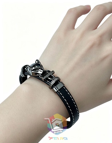 צמיד עור Cartier עם ראש פנתר וטבעות משובצות 3