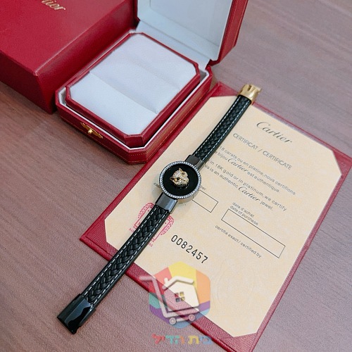 צמיד עור Cartier עם ראש פנתר על לוח שחור עגול 8