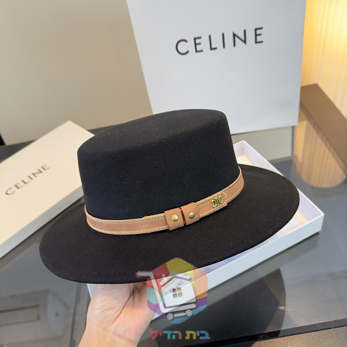 כובע Celine מלבד עם סרט עור 22