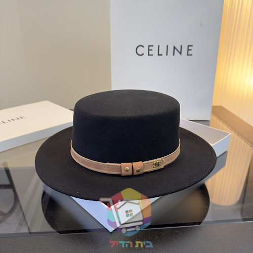 כובע Celine מלבד עם סרט עור 23