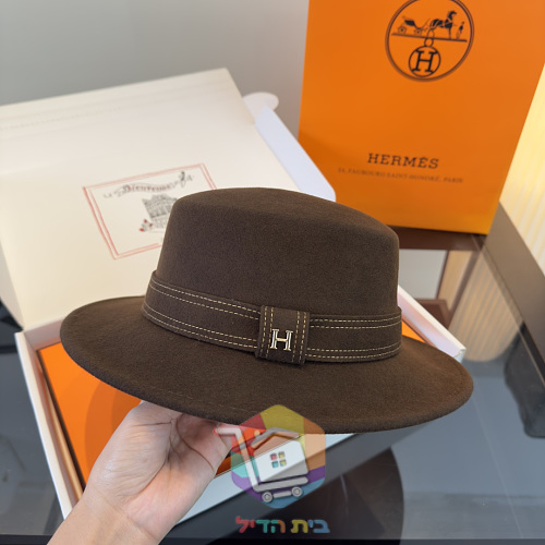 כובע Hermes מלבד עם שוליים רחבים 15