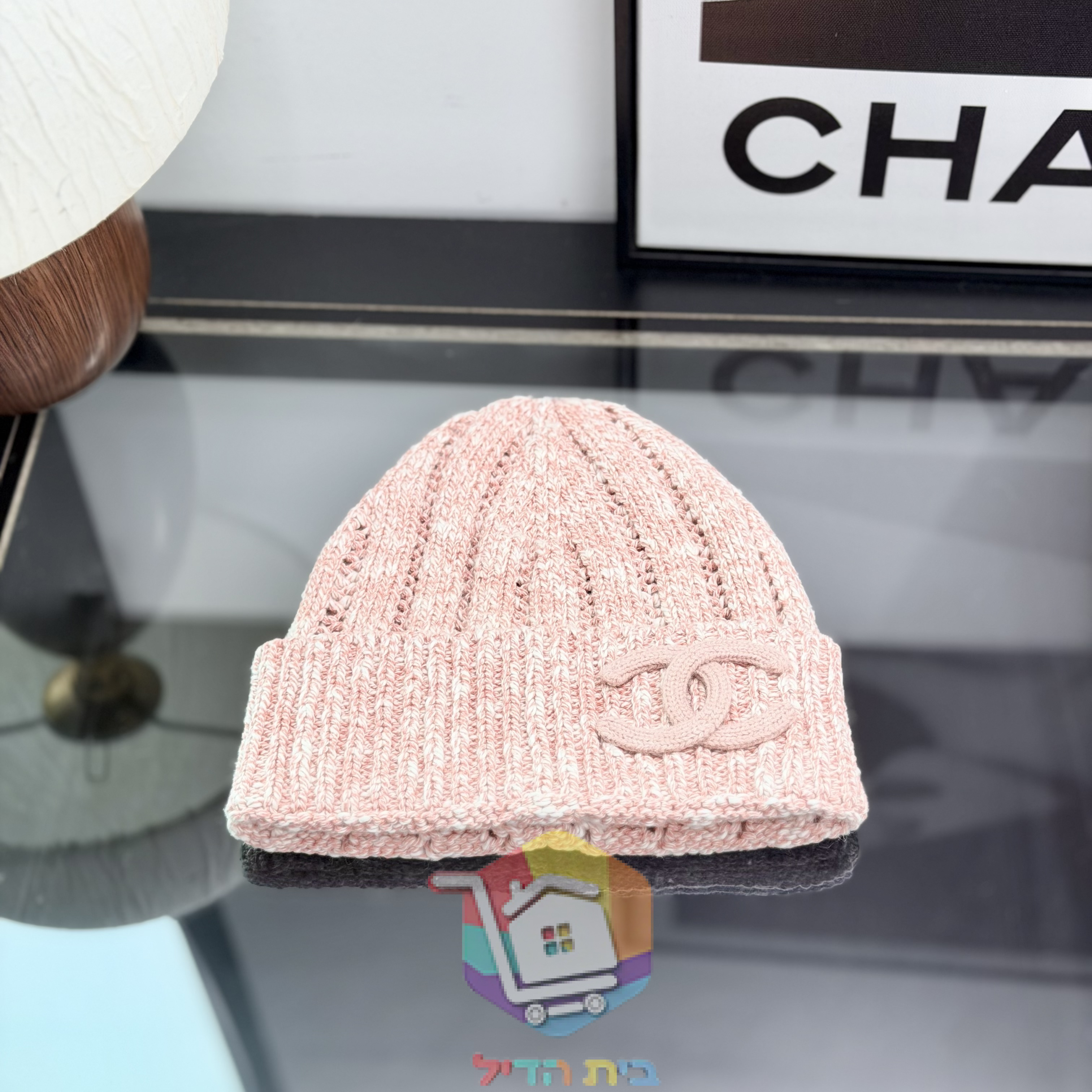 כובע גרב Chanel בגוונים פסטליים