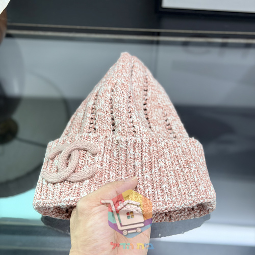 כובע גרב Chanel בגוונים פסטליים 2