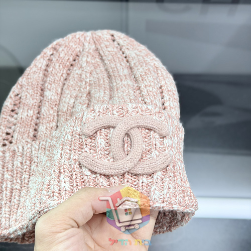 כובע גרב Chanel בגוונים פסטליים 4