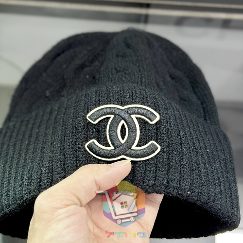 כובע גרב Chanel בסריגת צמות 28