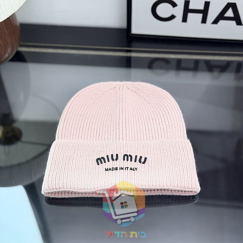 כובע גרב Miu Miu בסריגת ריב 15