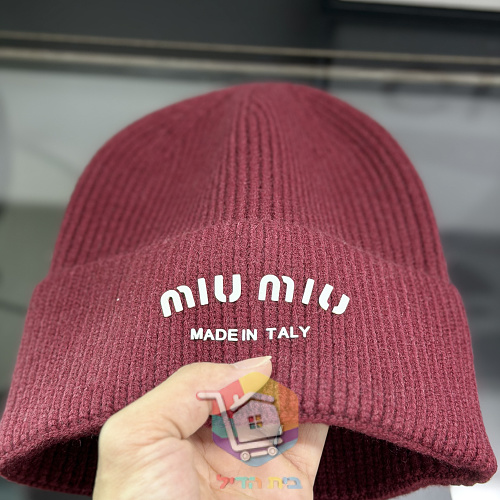 כובע גרב Miu Miu בסריגת ריב 21