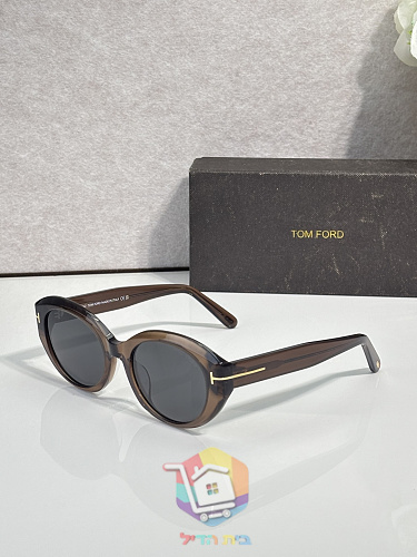 משקפי שמש Tom Ford אובליים בגוון צב 7