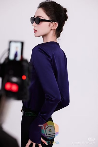 משקפי שמש Tom Ford אובליים בגוון צב 12